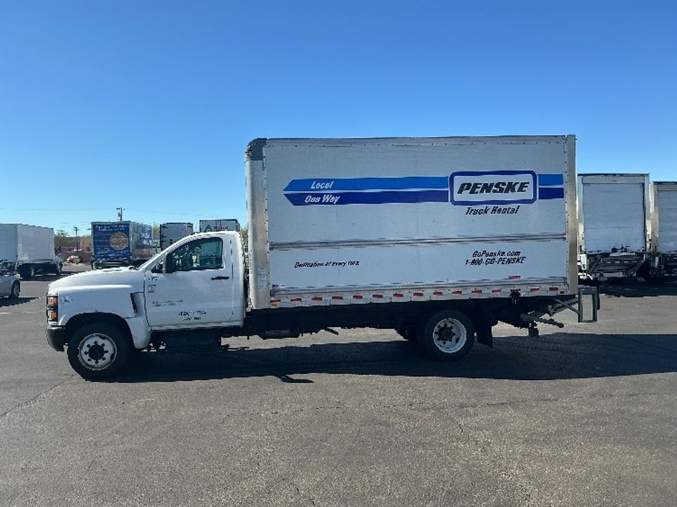 Medium Duty Box Truck-Light and Medium Duty Trucks-Chevrolet-2022-SILVERAD-Phoenix-AZ-139,590\n\t\tmiles-$ 37,750 - Image 4