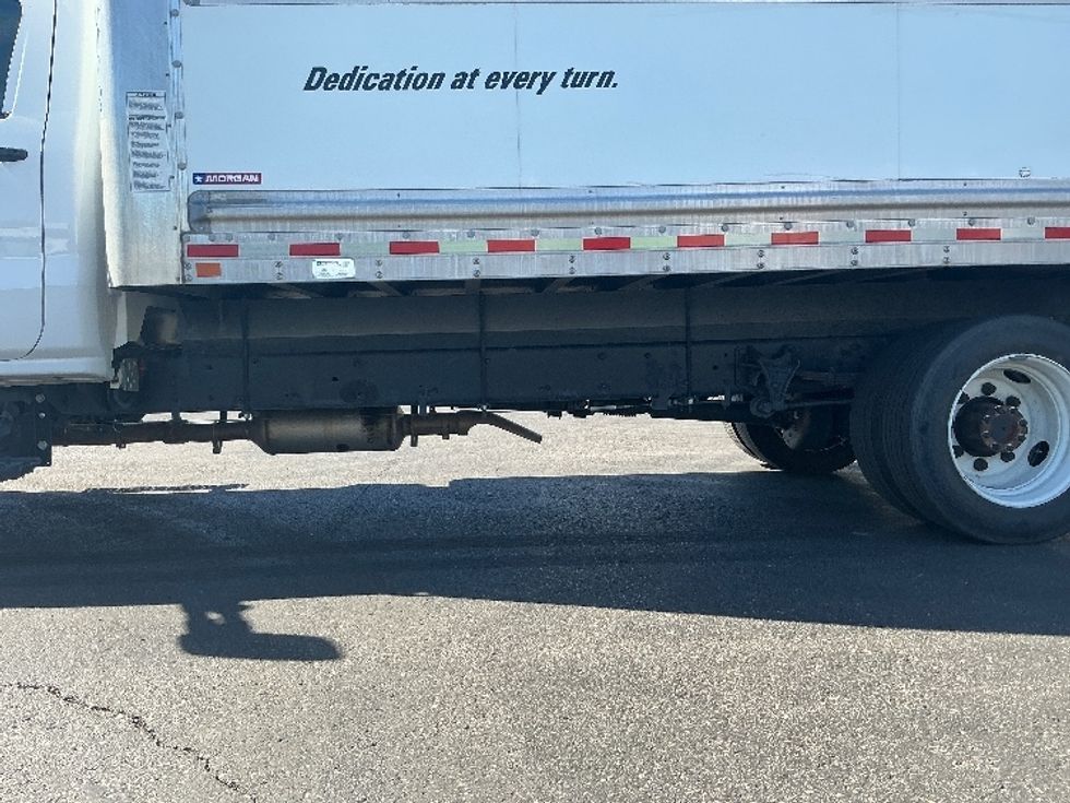Medium Duty Box Truck-Light and Medium Duty Trucks-Chevrolet-2022-SILVERAD-Phoenix-AZ-139,590\n\t\tmiles-$ 37,750 - Image 5