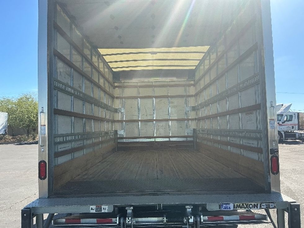 Medium Duty Box Truck-Light and Medium Duty Trucks-Chevrolet-2022-SILVERAD-Phoenix-AZ-139,590\n\t\tmiles-$ 37,750 - Image 8