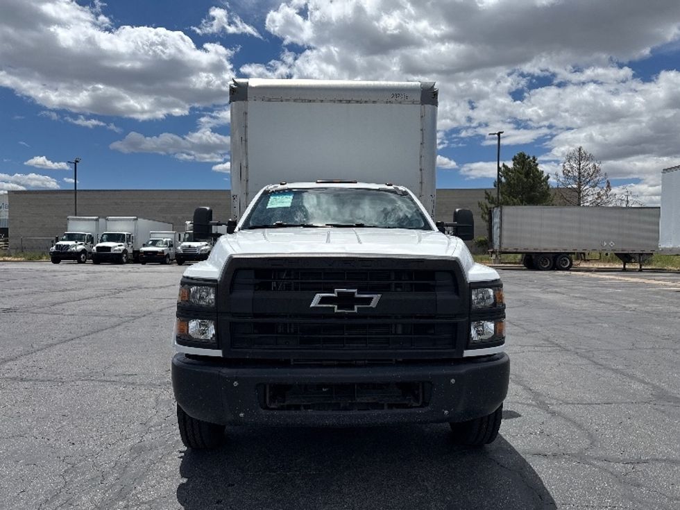 Medium Duty Box Truck-Light and Medium Duty Trucks-Chevrolet-2022-SILVERAD-Salt Lake City-UT-77,470\n\t\tmiles-$ 35,750 - Image 2