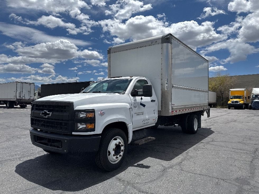Medium Duty Box Truck-Light and Medium Duty Trucks-Chevrolet-2022-SILVERAD-Salt Lake City-UT-77,470\n\t\tmiles-$ 35,750 - Image 3