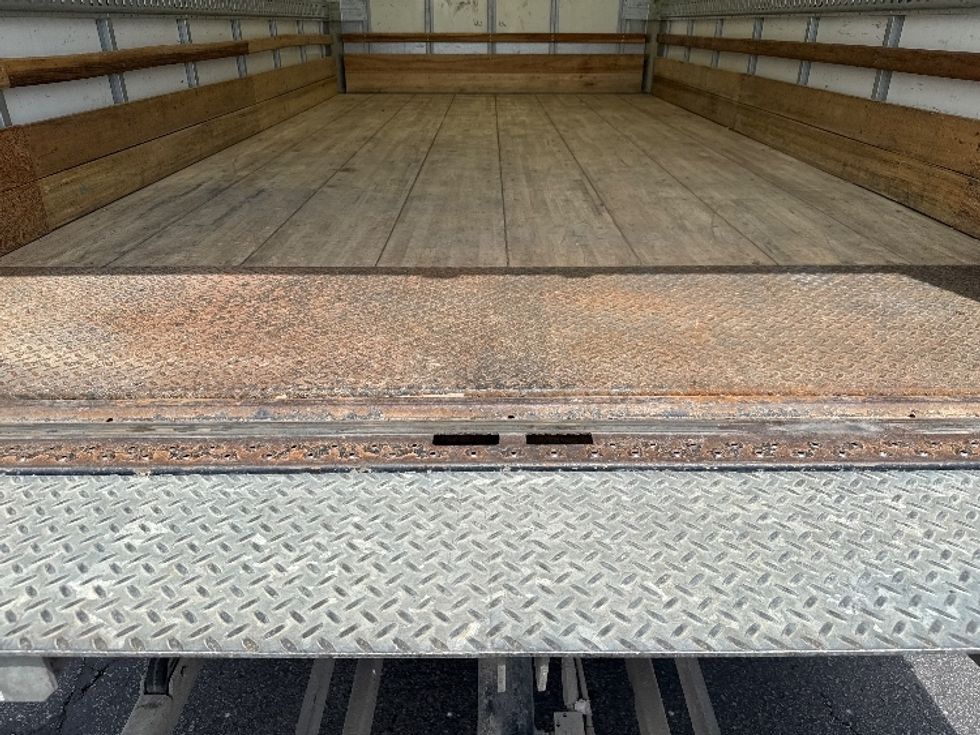 Medium Duty Box Truck-Light and Medium Duty Trucks-Chevrolet-2022-SILVERAD-Salt Lake City-UT-77,470\n\t\tmiles-$ 35,750 - Image 10