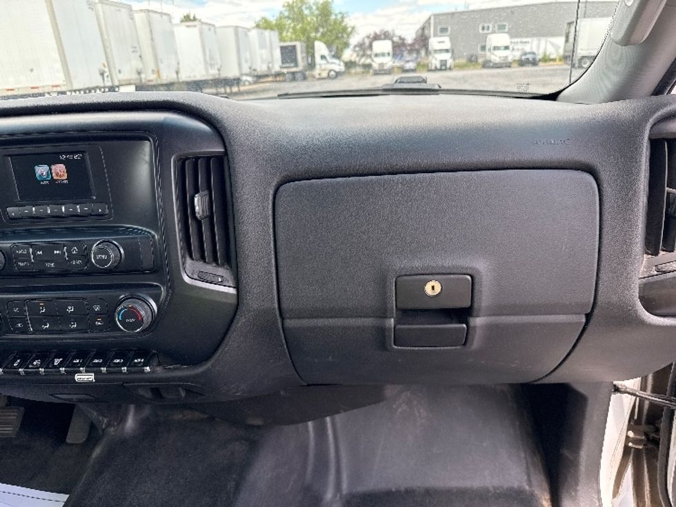 Medium Duty Box Truck-Light and Medium Duty Trucks-Chevrolet-2022-SILVERAD-Salt Lake City-UT-77,470\n\t\tmiles-$ 35,750 - Image 21