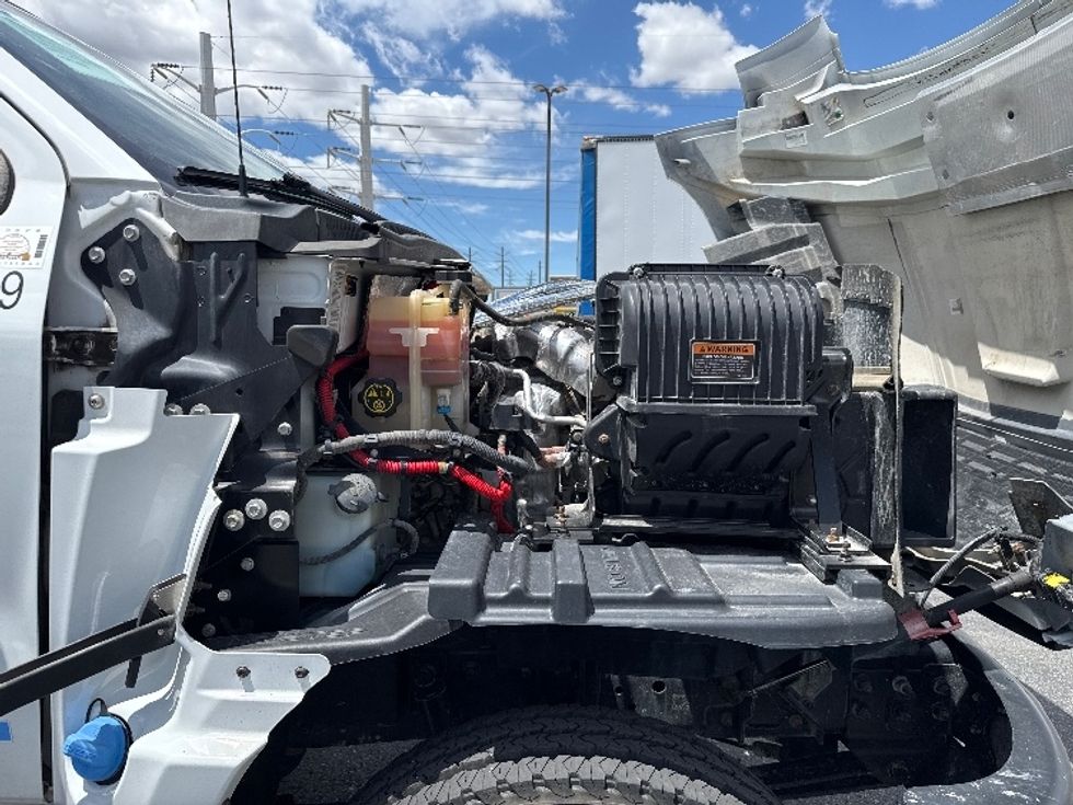 Medium Duty Box Truck-Light and Medium Duty Trucks-Chevrolet-2022-SILVERAD-Salt Lake City-UT-77,470\n\t\tmiles-$ 35,750 - Image 23