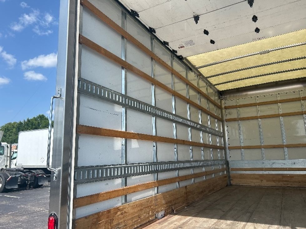 Medium Duty Box Truck-Light and Medium Duty Trucks-Chevrolet-2023-SILVERAD-Memphis-TN-64,243\n\t\tmiles-$ 48,250 - Image 11