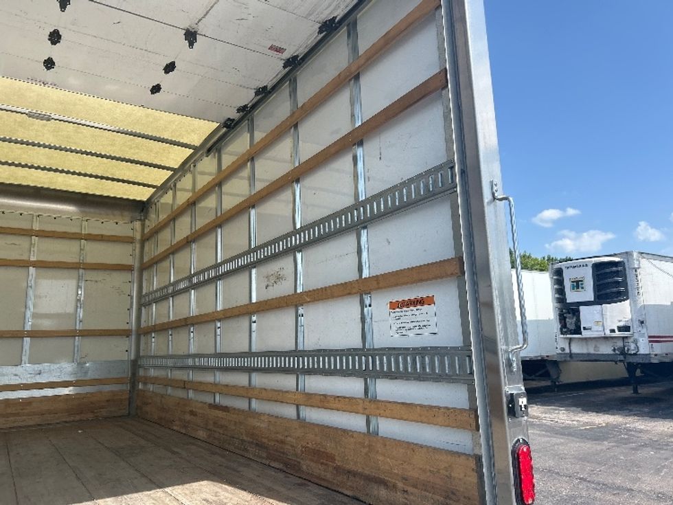 Medium Duty Box Truck-Light and Medium Duty Trucks-Chevrolet-2023-SILVERAD-Memphis-TN-64,243\n\t\tmiles-$ 48,250 - Image 12