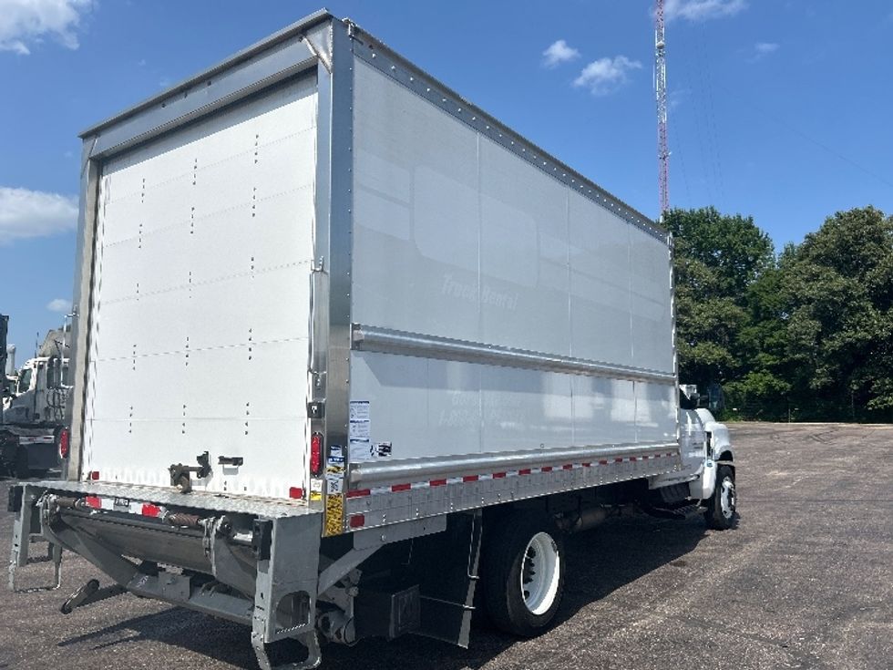 Medium Duty Box Truck-Light and Medium Duty Trucks-Chevrolet-2023-SILVERAD-Memphis-TN-64,243\n\t\tmiles-$ 48,250 - Image 13