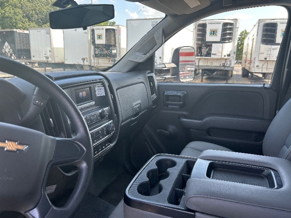 Medium Duty Box Truck-Light and Medium Duty Trucks-Chevrolet-2023-SILVERAD-Memphis-TN-64,243\n\t\tmiles-$ 48,250 - Image 17
