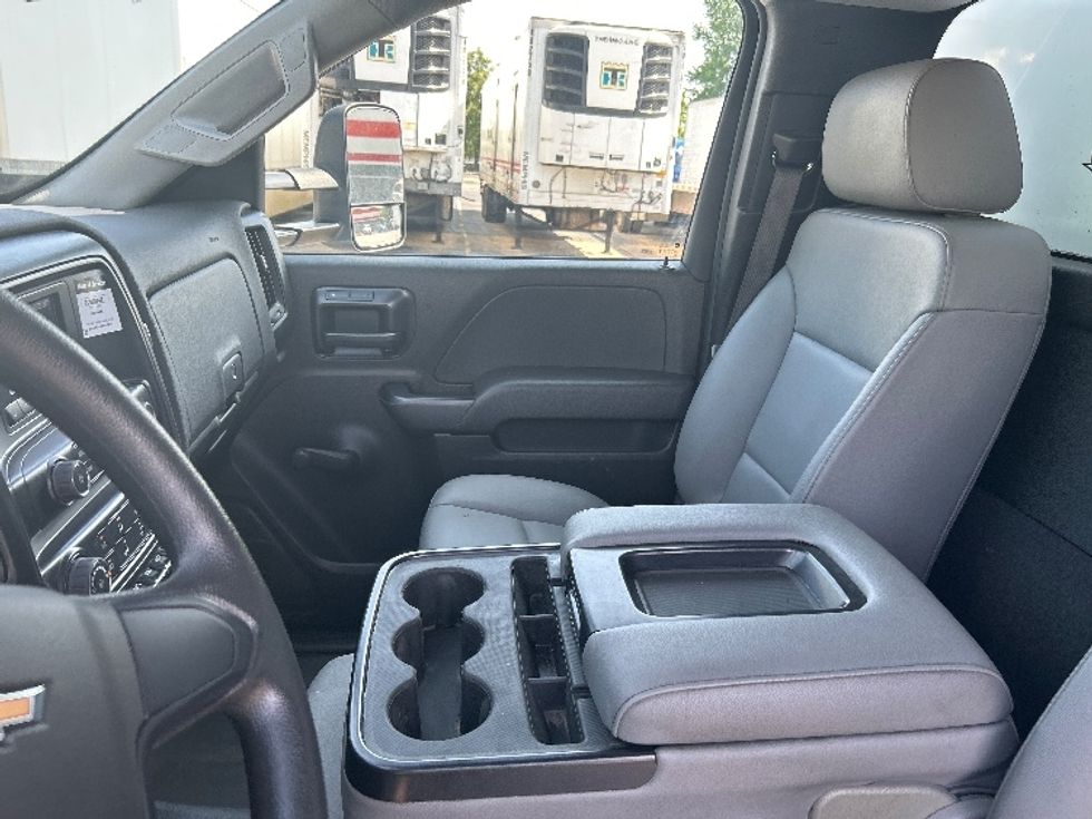 Medium Duty Box Truck-Light and Medium Duty Trucks-Chevrolet-2023-SILVERAD-Memphis-TN-64,243\n\t\tmiles-$ 48,250 - Image 19