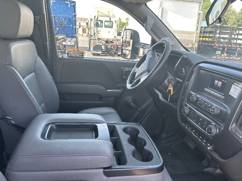 Medium Duty Box Truck-Light and Medium Duty Trucks-Chevrolet-2023-SILVERAD-Memphis-TN-64,243\n\t\tmiles-$ 48,250 - Image 22