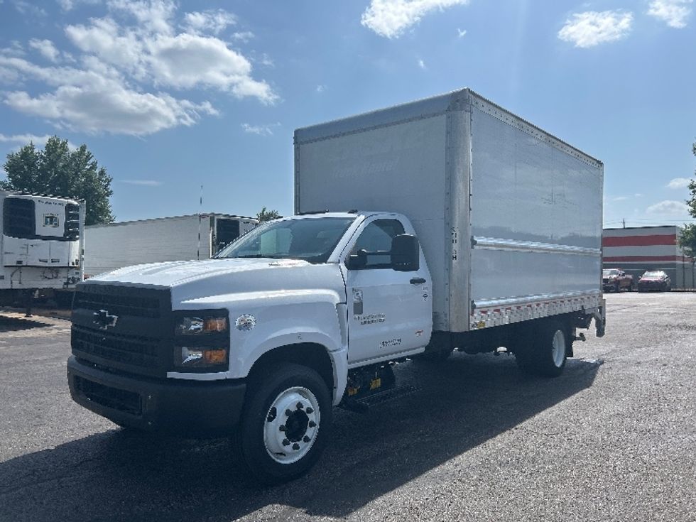 Medium Duty Box Truck-Light and Medium Duty Trucks-Chevrolet-2023-SILVERAD-Memphis-TN-64,243\n\t\tmiles-$ 48,250 - Image 3