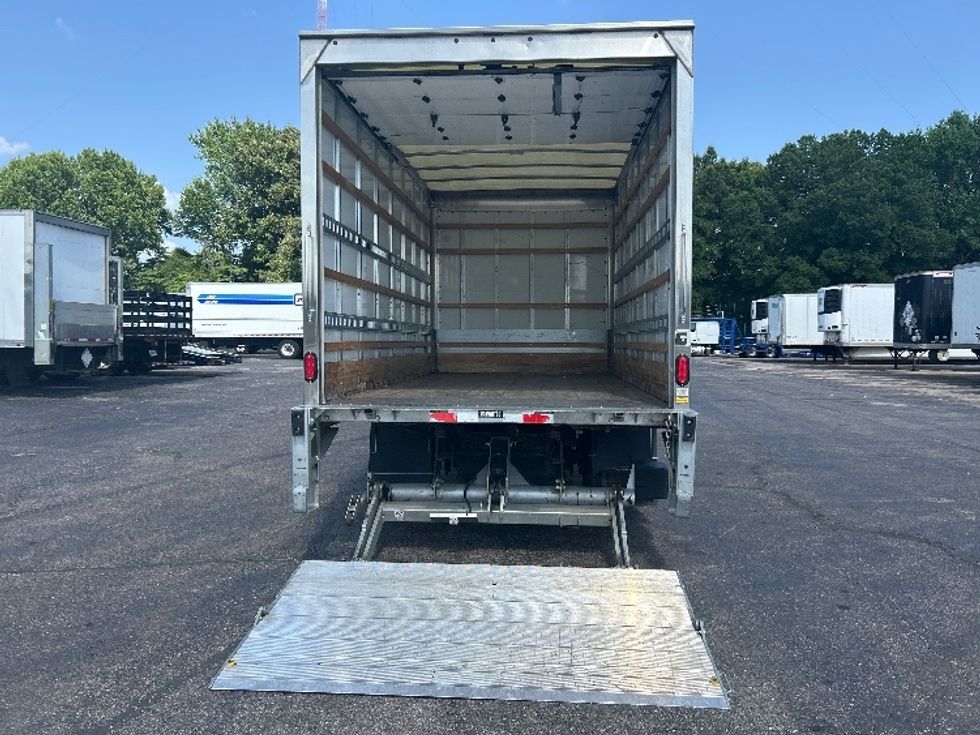 Medium Duty Box Truck-Light and Medium Duty Trucks-Chevrolet-2023-SILVERAD-Memphis-TN-64,243\n\t\tmiles-$ 48,250 - Image 9