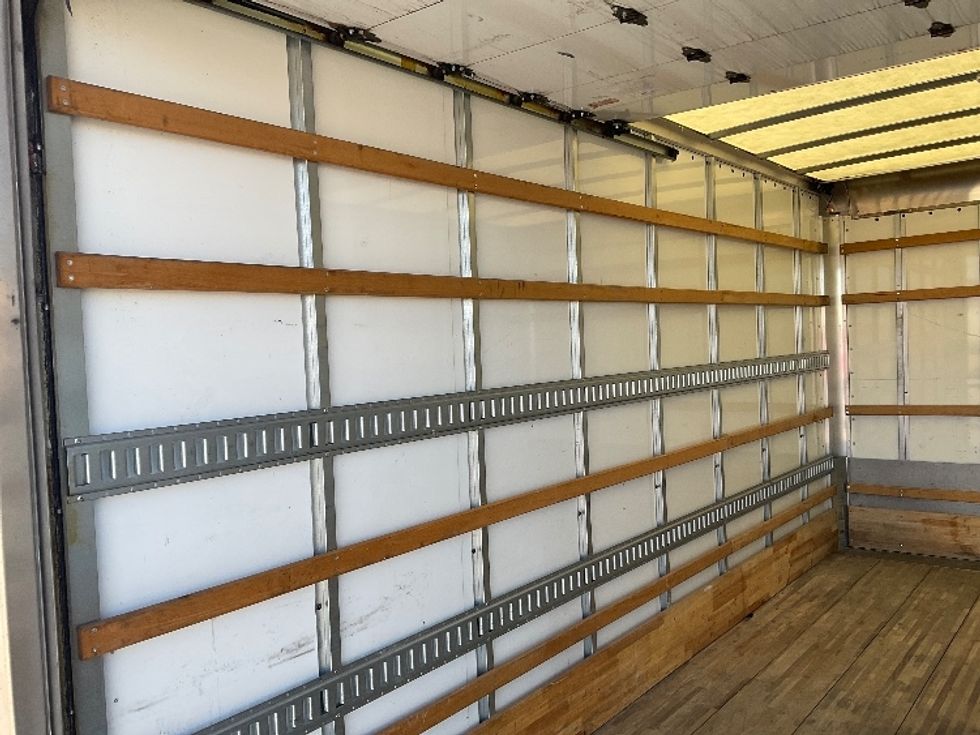 Medium Duty Box Truck-Light and Medium Duty Trucks-Chevrolet-2023-SILVERAD-Tulsa-OK-49,314\n\t\tmiles-$ 57,500 - Image 11