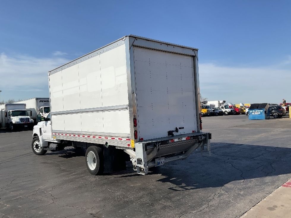 Medium Duty Box Truck-Light and Medium Duty Trucks-Chevrolet-2023-SILVERAD-Tulsa-OK-49,314\n\t\tmiles-$ 57,500 - Image 6