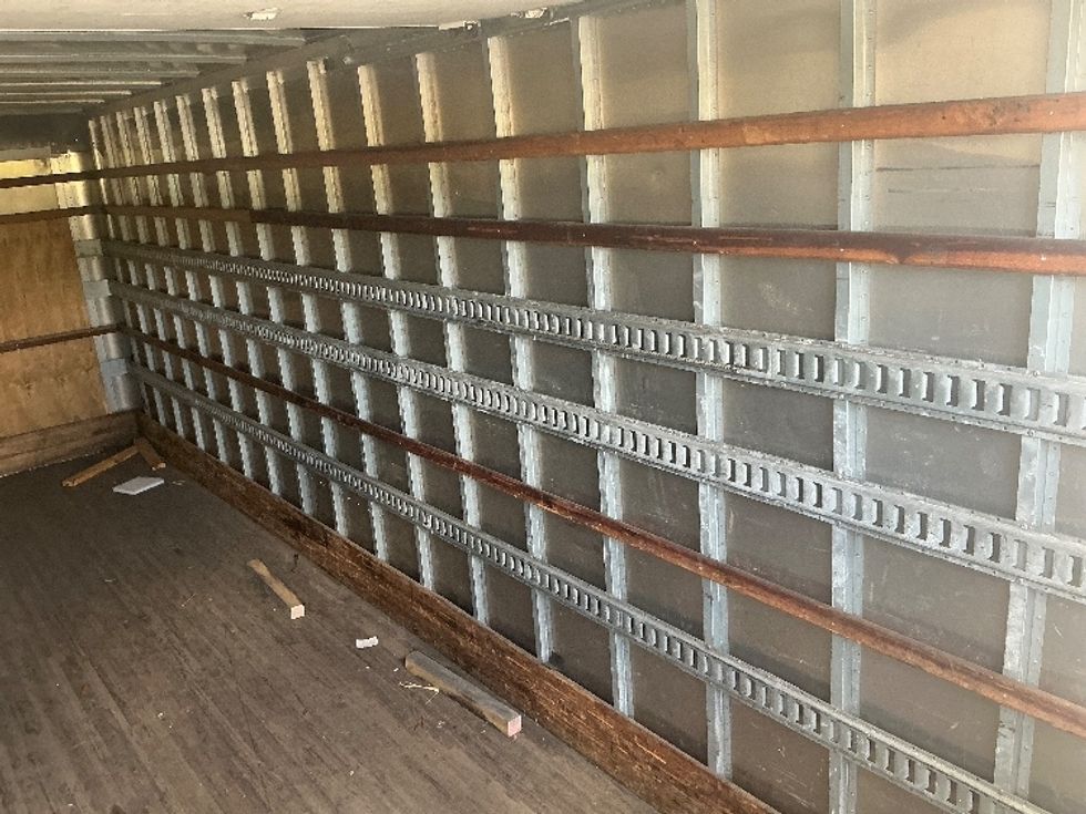 Medium Duty Box Truck-Light and Medium Duty Trucks-Ford-2012-F650-Tampa-FL-195,102\n\t\tmiles-$ 14,000 - Image 10