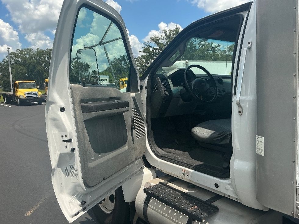 Medium Duty Box Truck-Light and Medium Duty Trucks-Ford-2012-F650-Tampa-FL-195,102\n\t\tmiles-$ 14,000 - Image 14