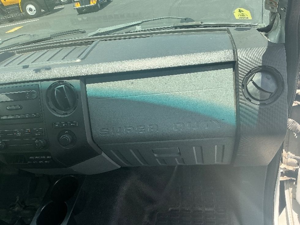 Medium Duty Box Truck-Light and Medium Duty Trucks-Ford-2012-F650-Tampa-FL-195,102\n\t\tmiles-$ 14,000 - Image 19