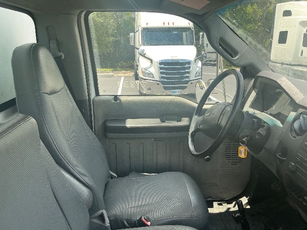 Medium Duty Box Truck-Light and Medium Duty Trucks-Ford-2012-F650-Tampa-FL-195,102\n\t\tmiles-$ 14,000 - Image 20