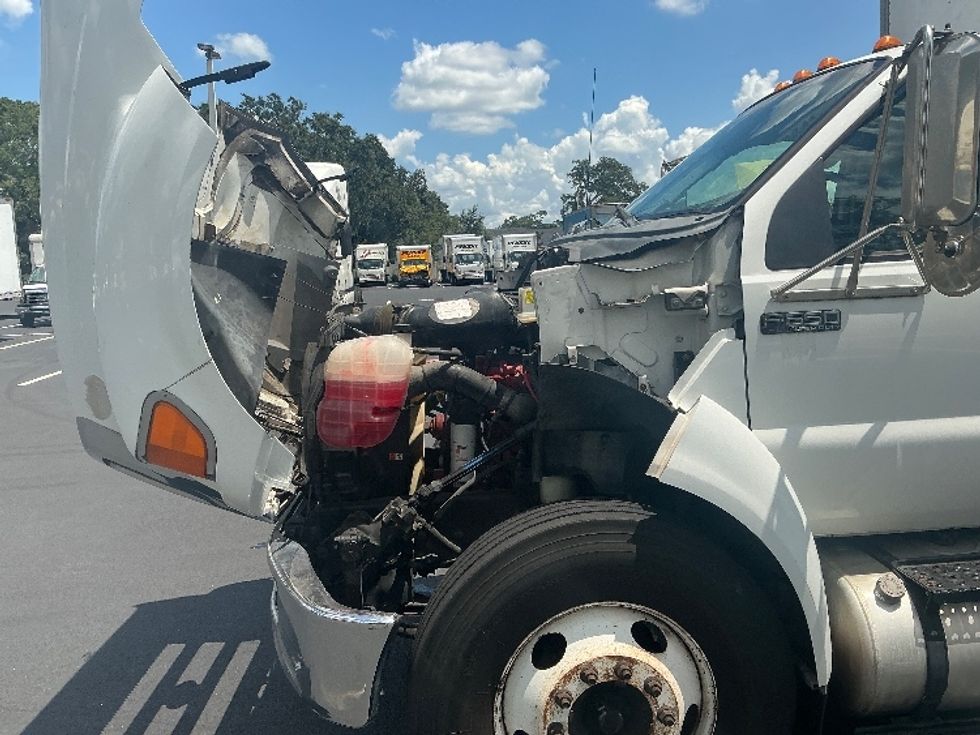 Medium Duty Box Truck-Light and Medium Duty Trucks-Ford-2012-F650-Tampa-FL-195,102\n\t\tmiles-$ 14,000 - Image 22