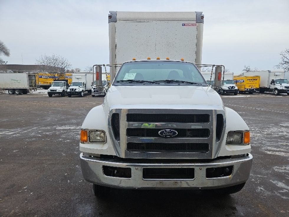 Medium Duty Box Truck-Light and Medium Duty Trucks-Ford-2013-F750-Brooklyn Park-MN-208,577\n\t\tmiles-$ 9,500 - Image 2