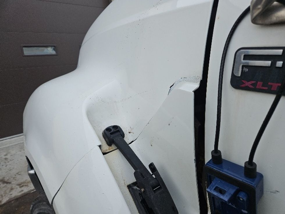 Medium Duty Box Truck-Light and Medium Duty Trucks-Ford-2013-F750-Brooklyn Park-MN-208,577\n\t\tmiles-$ 9,500 - Image 26