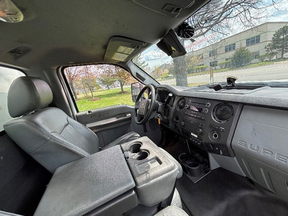 Medium Duty Box Truck-Light and Medium Duty Trucks-Ford-2015-F450-Manassas-VA-57,604\n\t\tmiles-$ 32,250 - Image 22