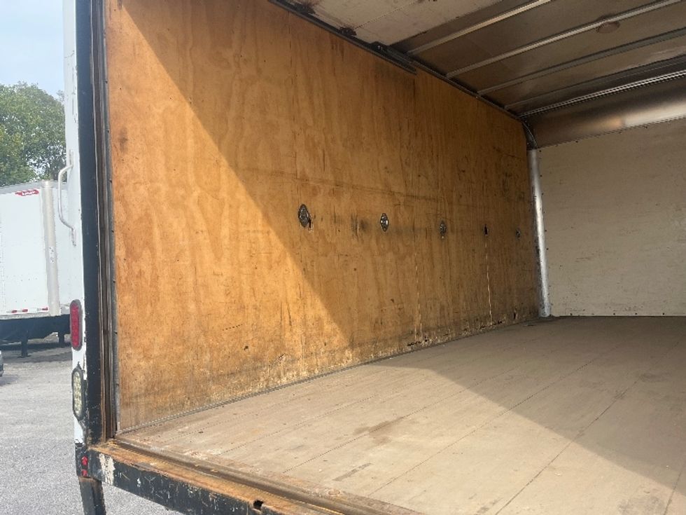 Medium Duty Box Truck-Light and Medium Duty Trucks-Ford-2015-F550-Fort Wayne-IN-196,169\n\t\tmiles-$ 10,750 - Image 10