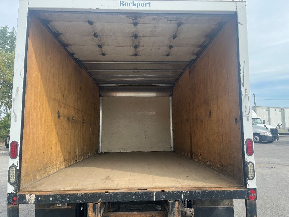Medium Duty Box Truck-Light and Medium Duty Trucks-Ford-2015-F550-Fort Wayne-IN-196,169\n\t\tmiles-$ 10,750 - Image 8