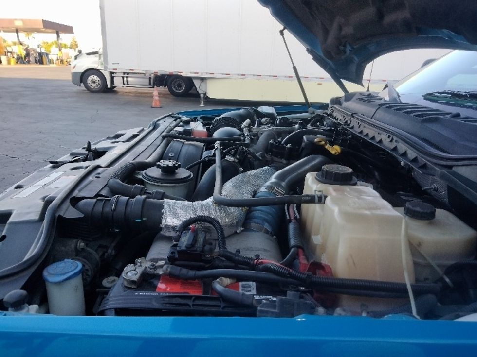 Medium Duty Box Truck-Light and Medium Duty Trucks-Ford-2017-F450-Torrance-CA-93,365\n\t\tmiles-$ 34,250 - Image 24