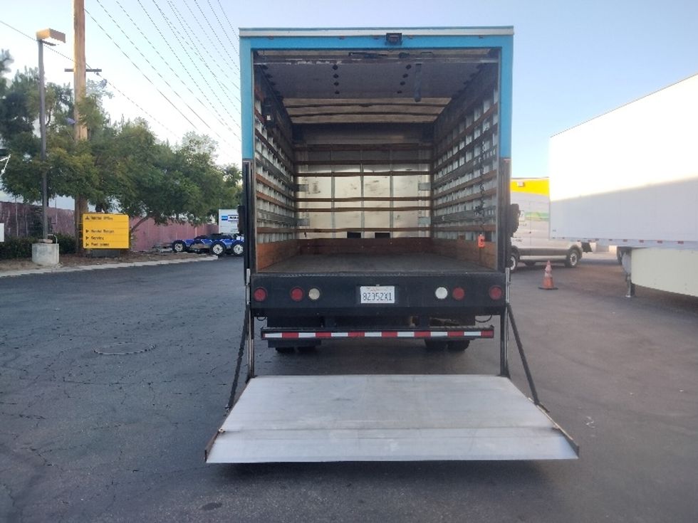 Medium Duty Box Truck-Light and Medium Duty Trucks-Ford-2017-F450-Torrance-CA-93,365\n\t\tmiles-$ 34,250 - Image 9