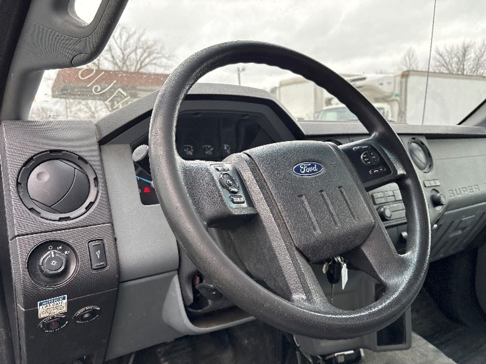 Medium Duty Box Truck-Light and Medium Duty Trucks-Ford-2017-F750-Toledo-OH-213,249\n\t\tmiles-$ 27,500 - Image 17