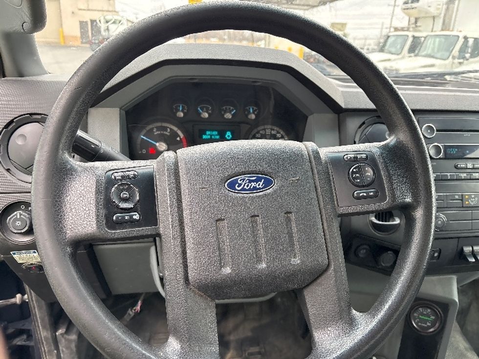 Medium Duty Box Truck-Light and Medium Duty Trucks-Ford-2017-F750-Toledo-OH-213,249\n\t\tmiles-$ 27,500 - Image 18