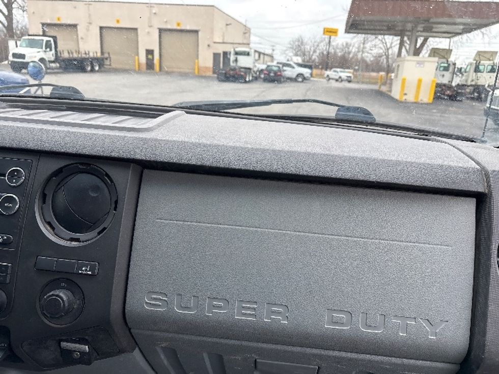 Medium Duty Box Truck-Light and Medium Duty Trucks-Ford-2017-F750-Toledo-OH-213,249\n\t\tmiles-$ 27,500 - Image 21