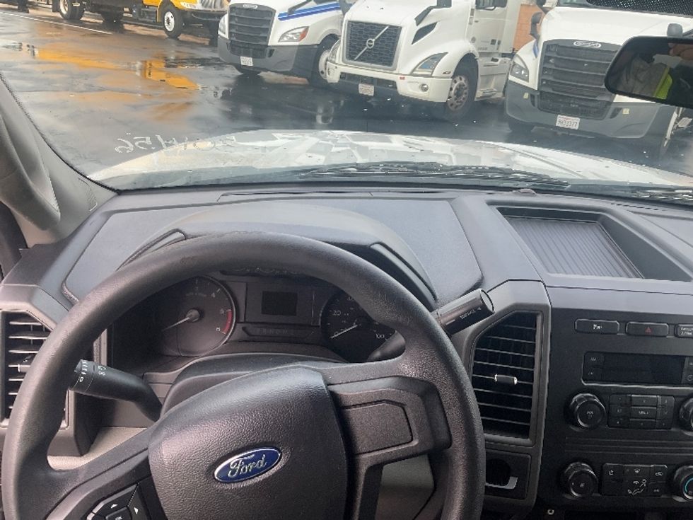 Medium Duty Box Truck-Light and Medium Duty Trucks-Ford-2019-F450-Anaheim-CA-95,369\n\t\tmiles-$ 33,000 - Image 18