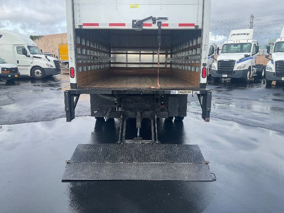 Medium Duty Box Truck-Light and Medium Duty Trucks-Ford-2019-F450-Anaheim-CA-95,369\n\t\tmiles-$ 33,000 - Image 9