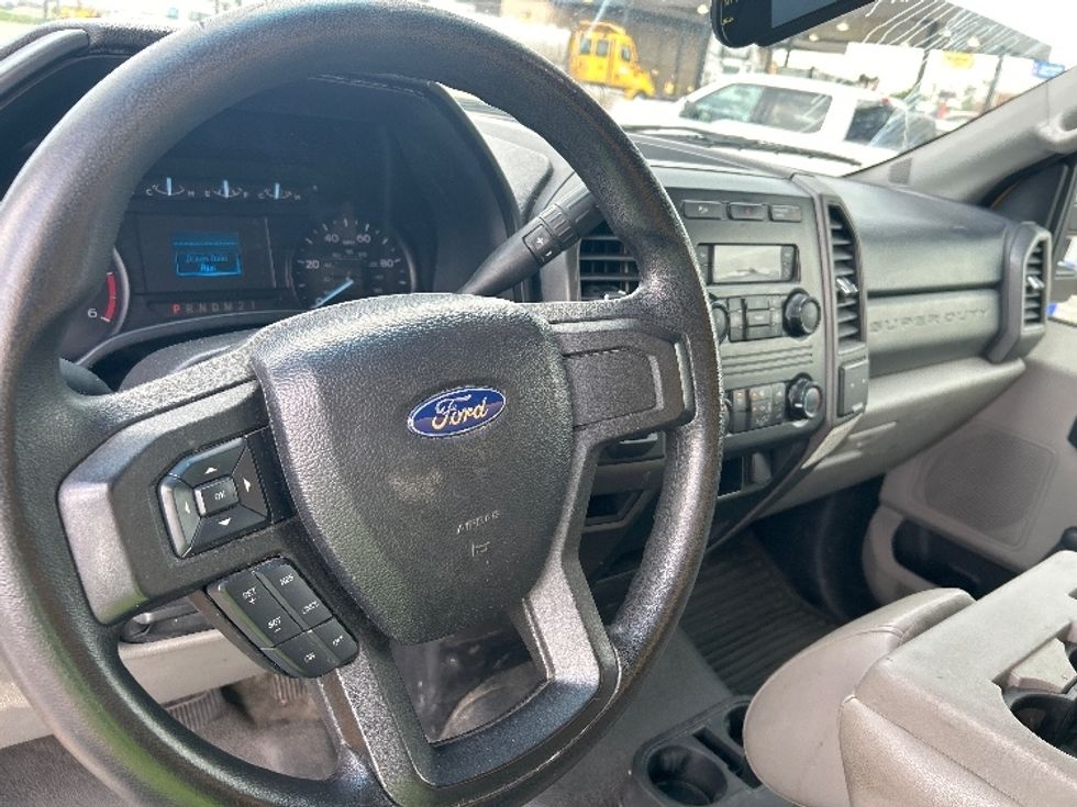 Medium Duty Box Truck-Light and Medium Duty Trucks-Ford-2019-F450-Beaumont-TX-89,199\n\t\tmiles-$ 41,000 - Image 18