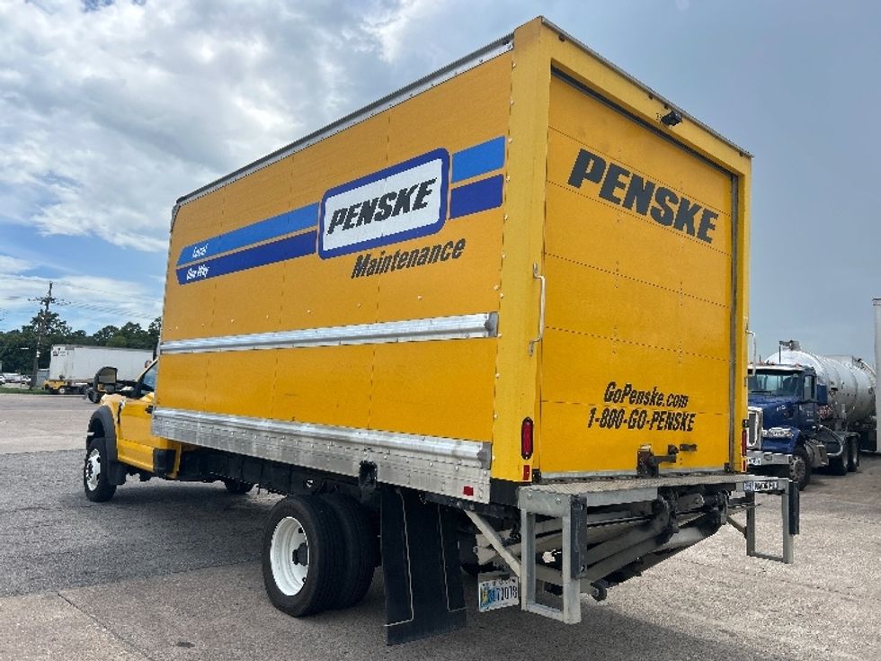 Medium Duty Box Truck-Light and Medium Duty Trucks-Ford-2019-F450-Beaumont-TX-89,199\n\t\tmiles-$ 41,000 - Image 6