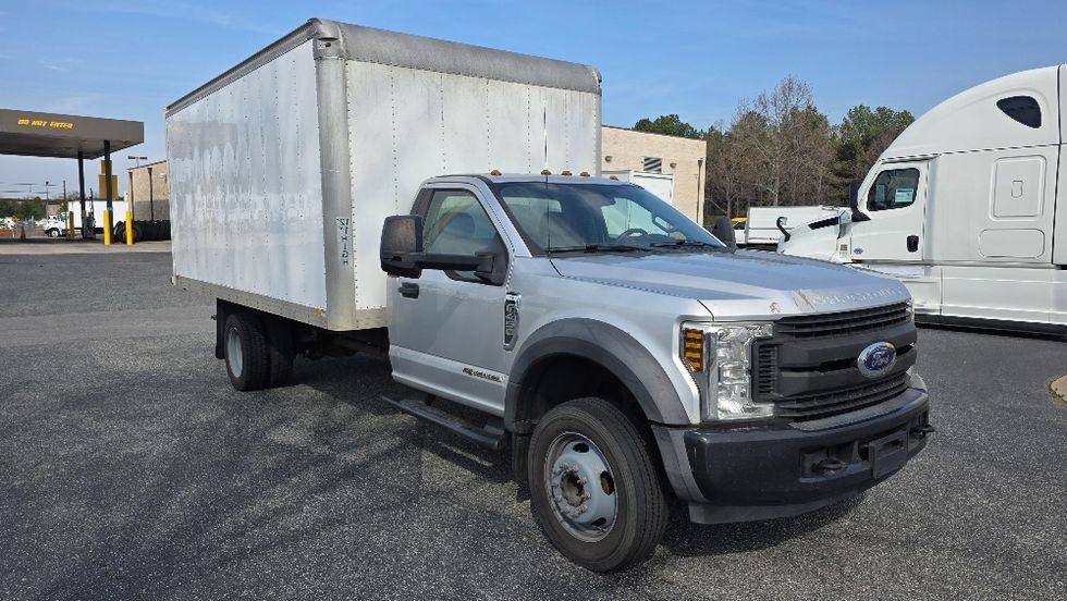 Medium Duty Box Truck-Light and Medium Duty Trucks-Ford-2019-F450-Concord-NC-199,831\n\t\tmiles-$ 23,500 - Image 1