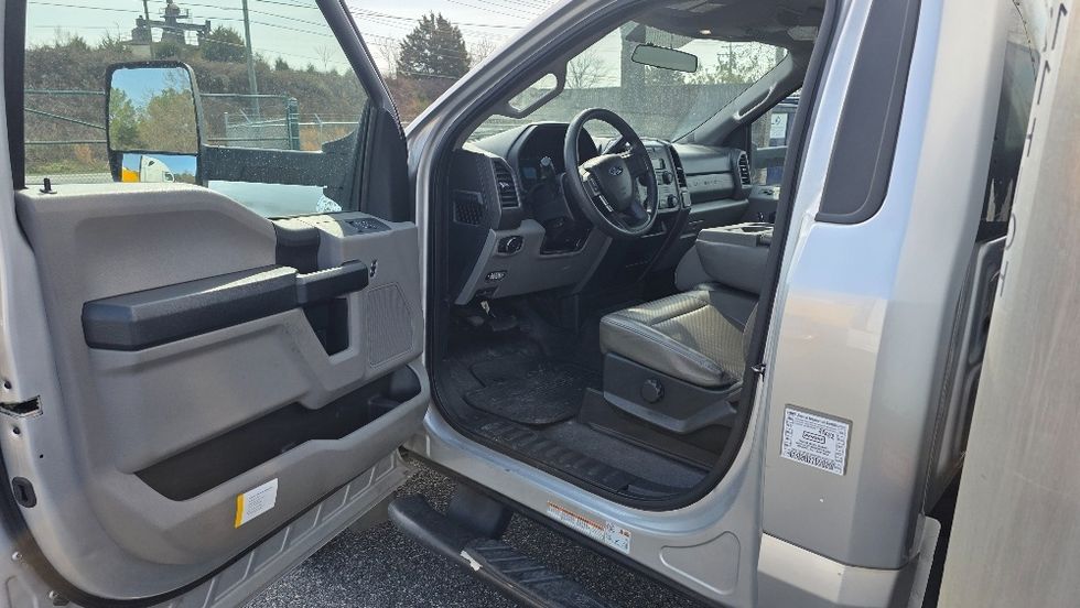 Medium Duty Box Truck-Light and Medium Duty Trucks-Ford-2019-F450-Concord-NC-199,831\n\t\tmiles-$ 23,500 - Image 15