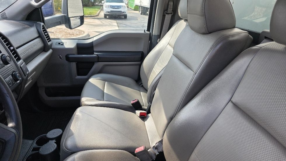 Medium Duty Box Truck-Light and Medium Duty Trucks-Ford-2019-F450-Concord-NC-199,831\n\t\tmiles-$ 23,500 - Image 18