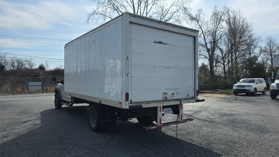 Medium Duty Box Truck-Light and Medium Duty Trucks-Ford-2019-F450-Concord-NC-199,831\n\t\tmiles-$ 23,500 - Image 6