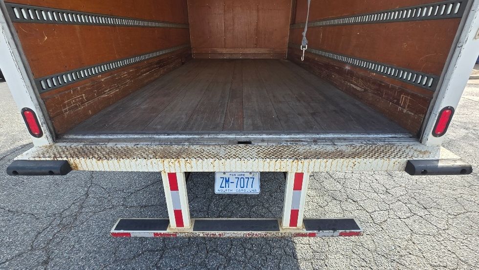 Medium Duty Box Truck-Light and Medium Duty Trucks-Ford-2019-F450-Concord-NC-199,831\n\t\tmiles-$ 23,500 - Image 9