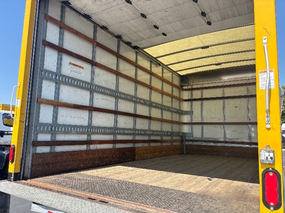Medium Duty Box Truck-Light and Medium Duty Trucks-Ford-2019-F450-Indianapolis-IN-214,170\n\t\tmiles-$ 18,500 - Image 11