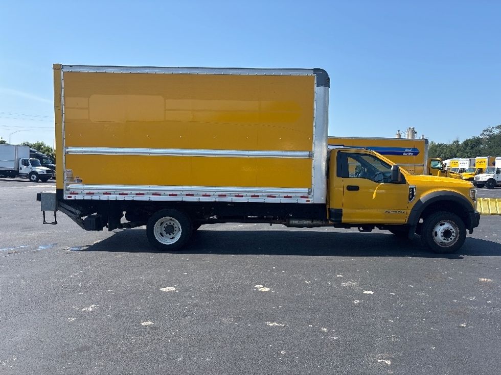 Medium Duty Box Truck-Light and Medium Duty Trucks-Ford-2019-F450-Indianapolis-IN-214,170\n\t\tmiles-$ 18,500 - Image 15