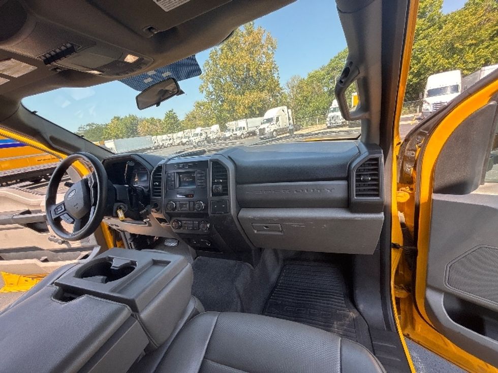 Medium Duty Box Truck-Light and Medium Duty Trucks-Ford-2019-F450-Indianapolis-IN-214,170\n\t\tmiles-$ 18,500 - Image 21