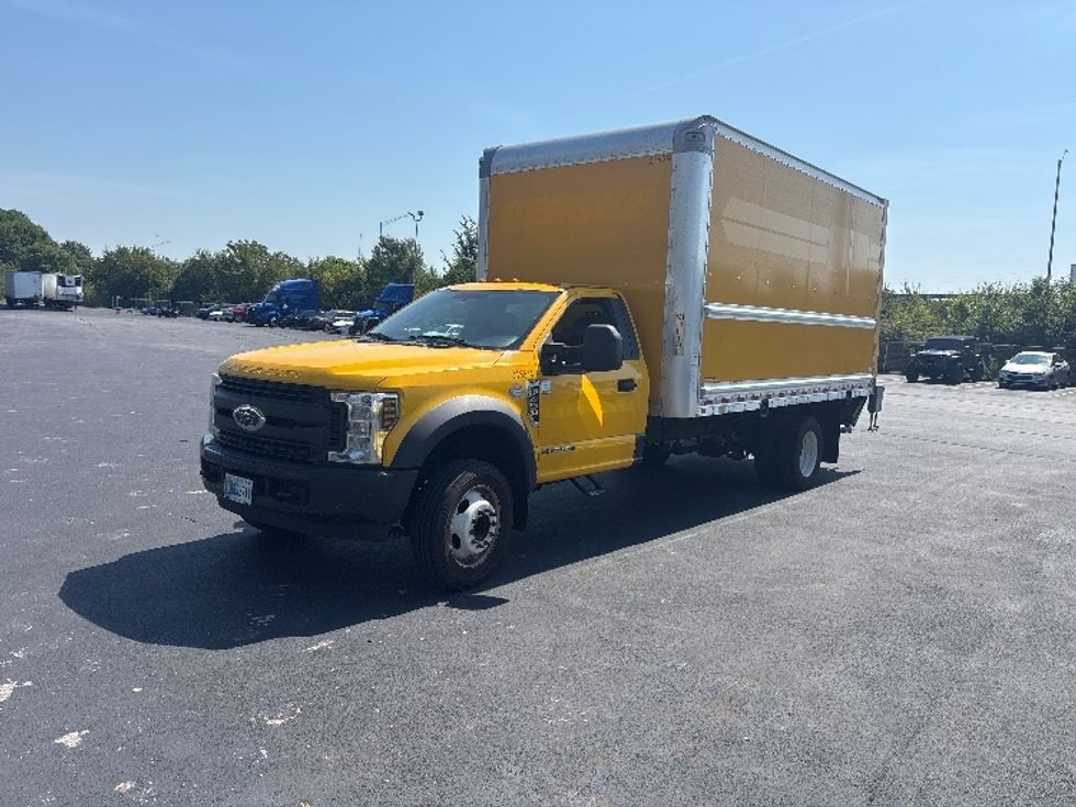Medium Duty Box Truck-Light and Medium Duty Trucks-Ford-2019-F450-Indianapolis-IN-214,170\n\t\tmiles-$ 18,500 - Image 3