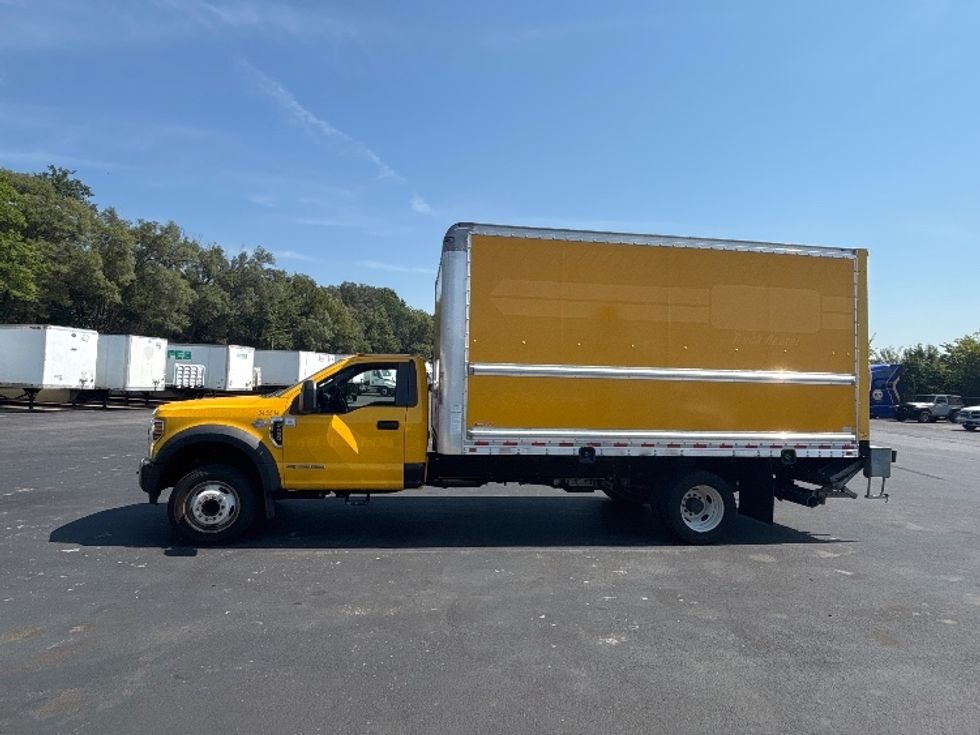 Medium Duty Box Truck-Light and Medium Duty Trucks-Ford-2019-F450-Indianapolis-IN-214,170\n\t\tmiles-$ 18,500 - Image 4