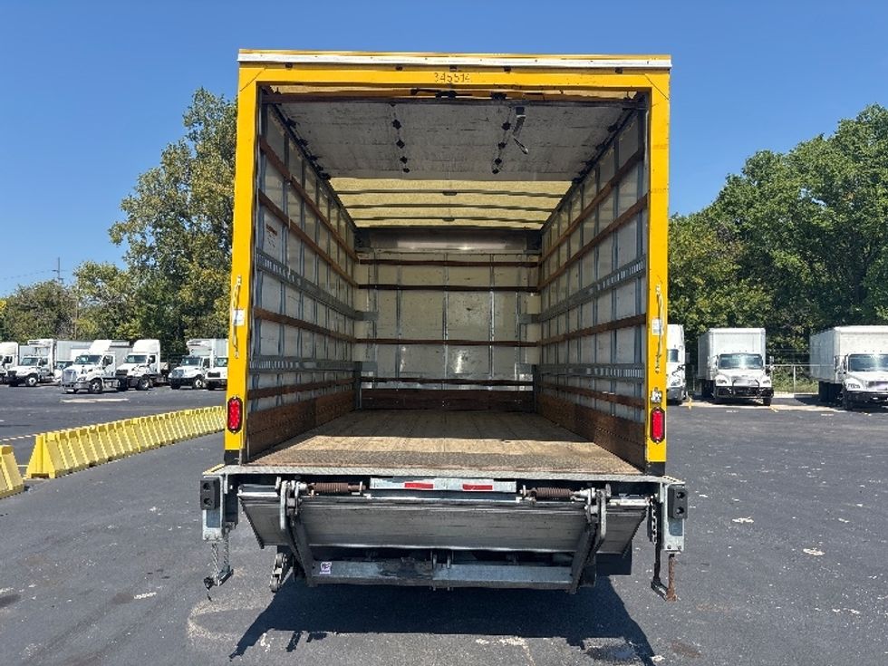 Medium Duty Box Truck-Light and Medium Duty Trucks-Ford-2019-F450-Indianapolis-IN-214,170\n\t\tmiles-$ 18,500 - Image 8