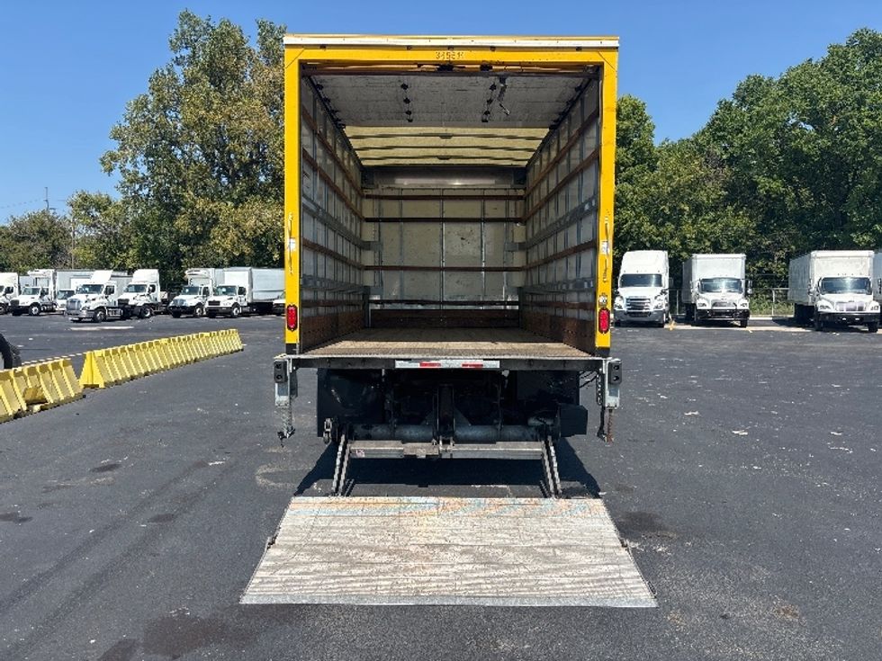 Medium Duty Box Truck-Light and Medium Duty Trucks-Ford-2019-F450-Indianapolis-IN-214,170\n\t\tmiles-$ 18,500 - Image 9
