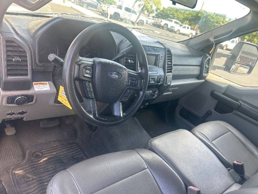 Medium Duty Box Truck-Light and Medium Duty Trucks-Ford-2019-F450-Kapolei-HI-83,858\n\t\tmiles-$ 35,000 - Image 17
